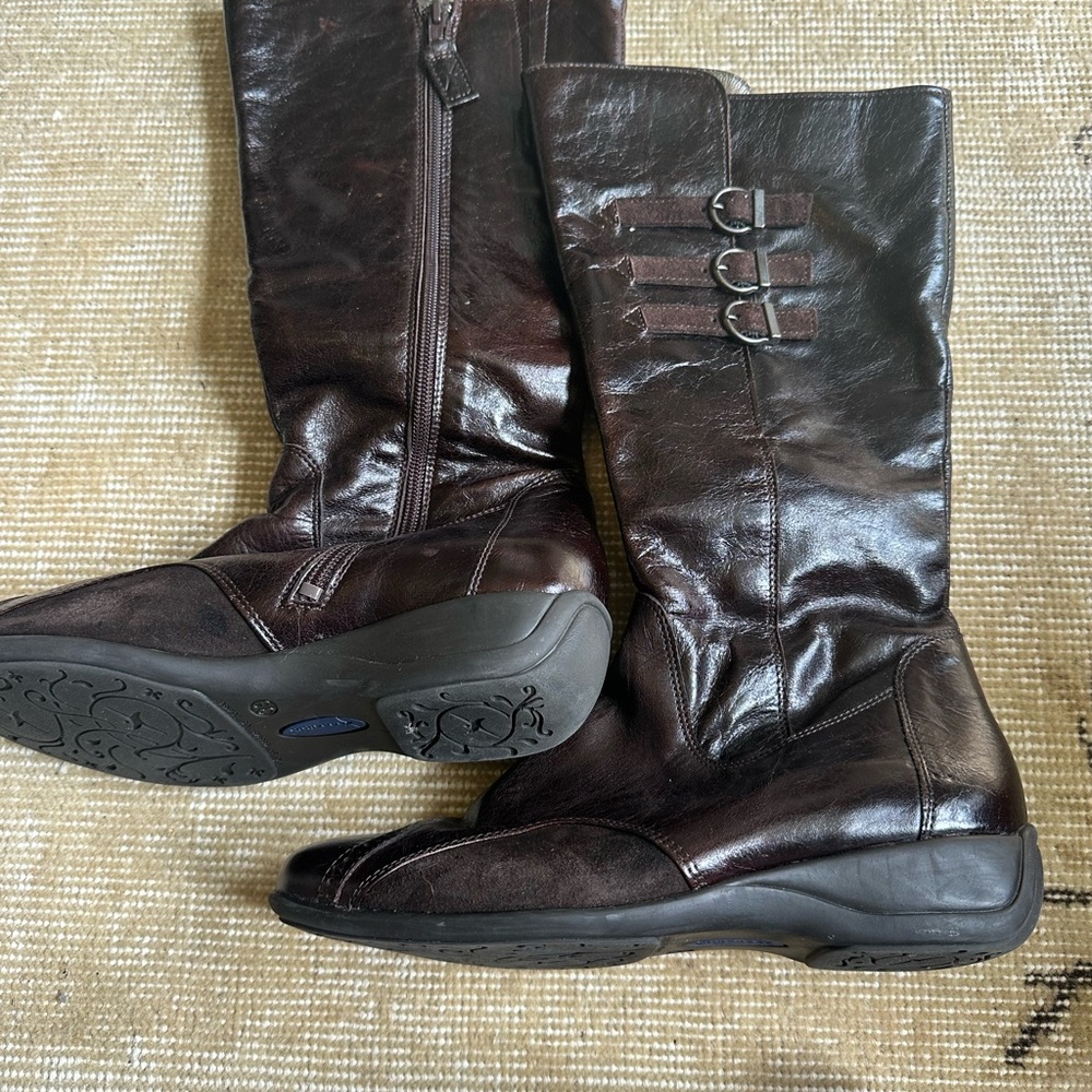 Women’s Brown Leather Boots- 9